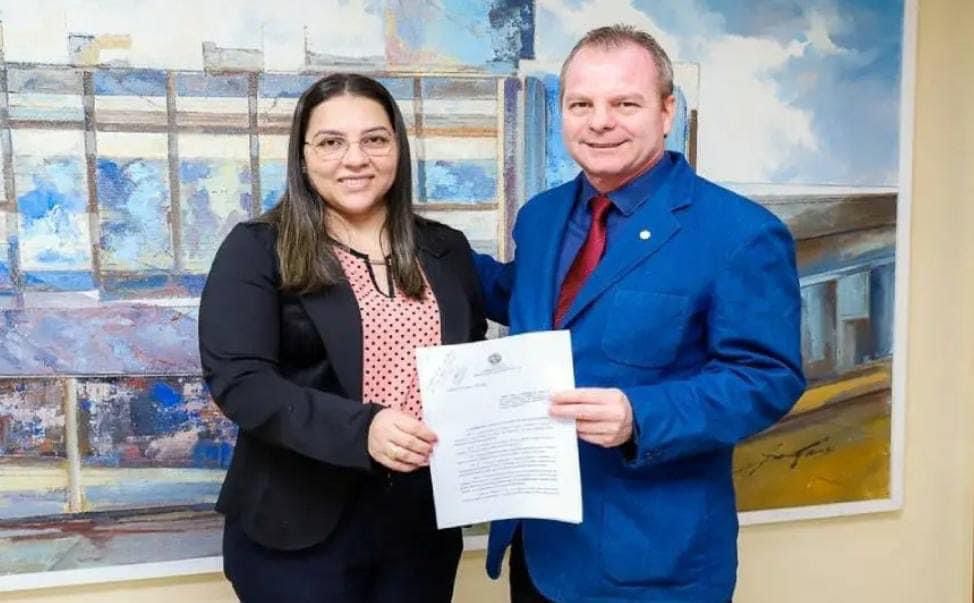 Gladson sanciona projeto de Longo que proíbe comercialização de fogos com barulho no Acre